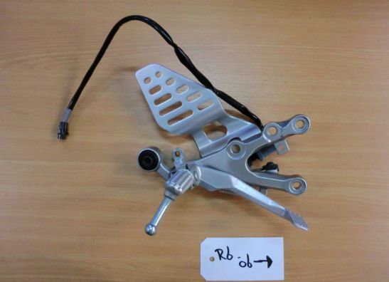 Main step holder right Yamaha YZF R6