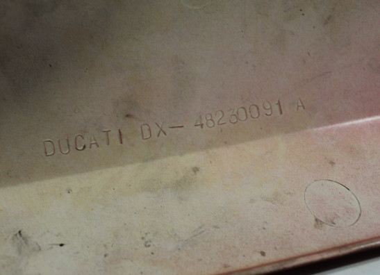 Rechter achterkant Ducati 900 SS Supersport