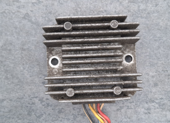 Regler Gleichrichter Suzuki GSX 750