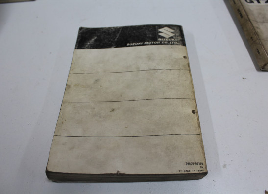 Onderdelenboek Suzuki GT 750