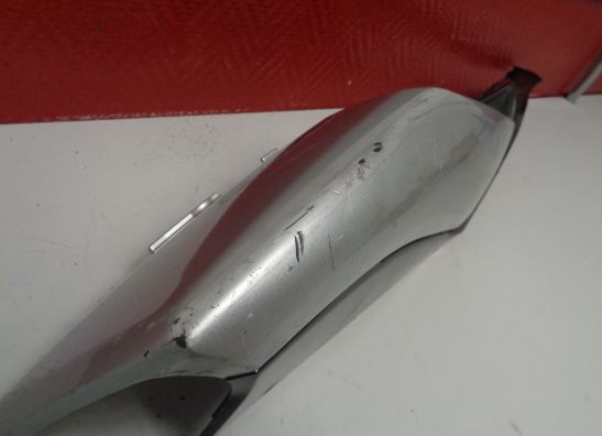 Rechter achterkant Suzuki GSX R 600