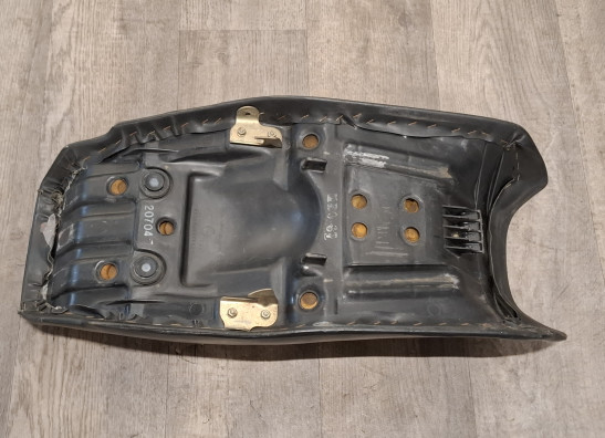 Zadel Honda VF 700  750 S Sabre