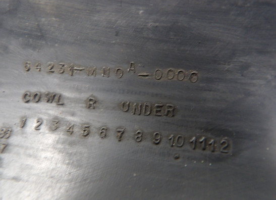 Onderkuip Honda VF 700  750 Supermagna