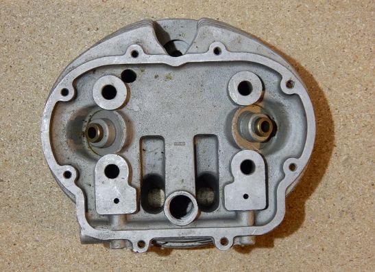 Cilinderkop Moto Guzzi V7 700