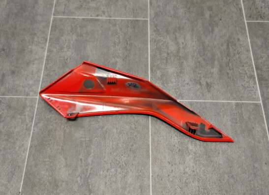 Cowl left rear BMW F 900 XR