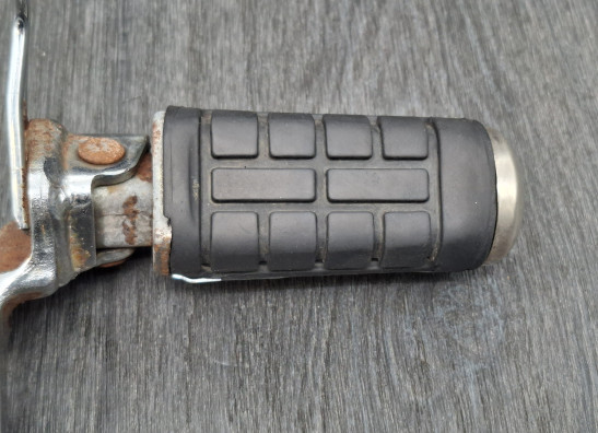 Fussrastetrager vorne rechts Honda VT 700 750