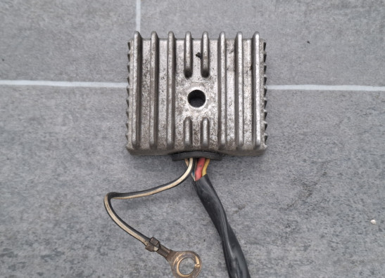 Regulator rectifier  Suzuki GS 750