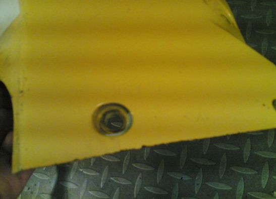 Cowl under Suzuki GSX R 600