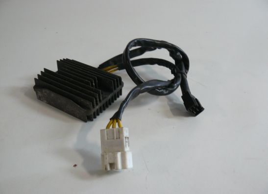 Spanningsregelaar Aprilia Mana 850