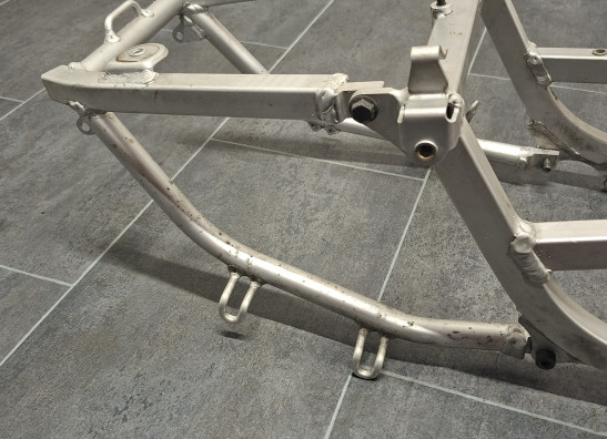 Achtersubframe Suzuki GSX R 750