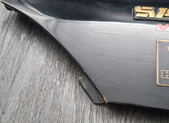 Rechter zijkuip klein Honda VF 700  750 S Sabre