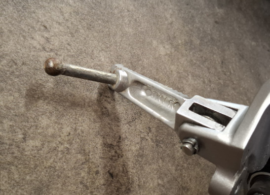 Fussrastetrager vorne rechts Yamaha Tracer 900