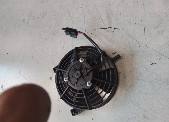 Ventilator Aprilia RSV 1000