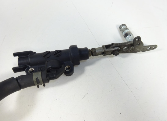 Rempomp achter Yamaha TDM