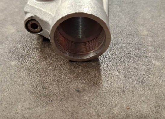 Voorpoot rechts onder BMW R 90 6