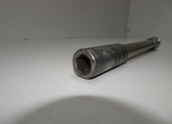 Axle front Ducati 600 SS Supersport