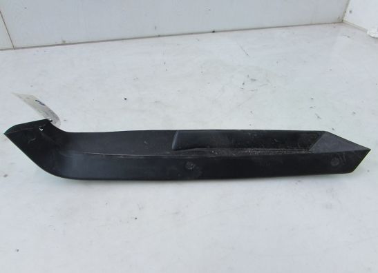 Cowl right small Can-am Outlander