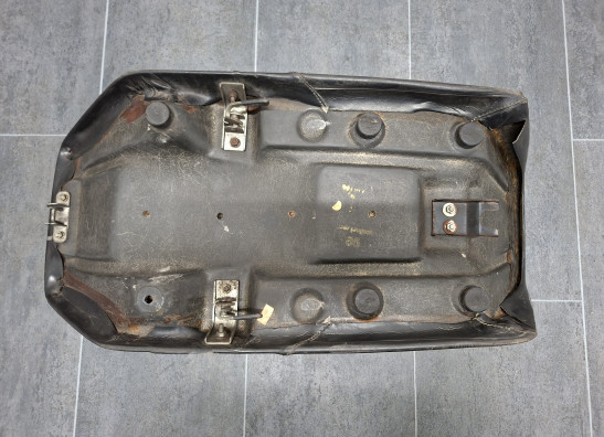 Zadel Suzuki GSX 1100 E