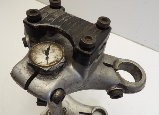 T stuk + kroonplaat Moto Guzzi V35 V50 V65