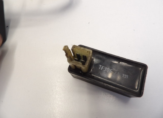 Relais unit Honda VF 700  750 C Magna