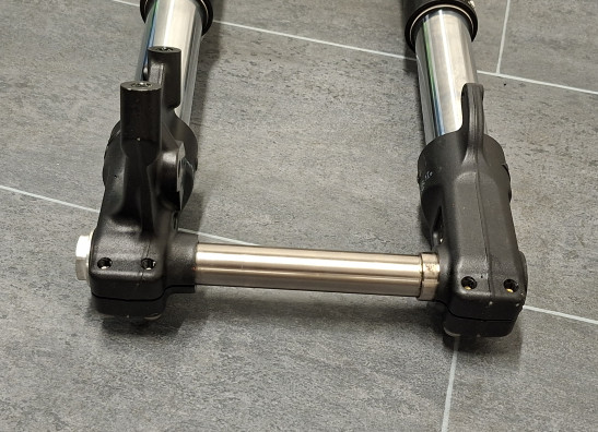 Voorpoten compleet KTM 690 Duke 4