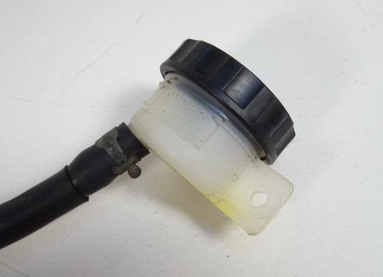 Rempomp achter Kawasaki ER 6