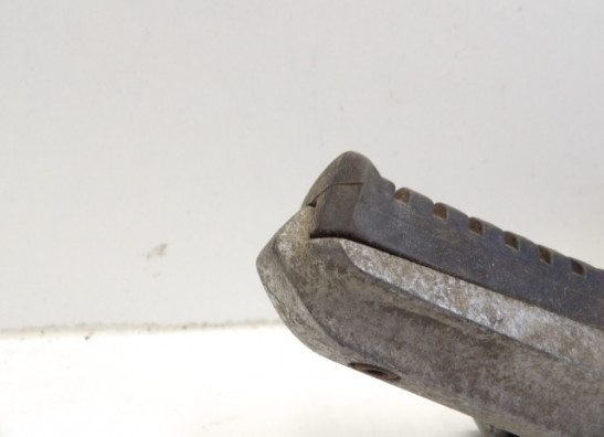 Fussrastetrager vorne rechts Kawasaki GPZ 750