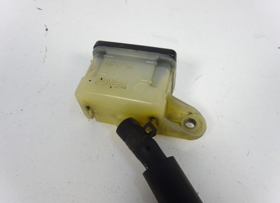 Rempomp achter Honda CBR Fireblade