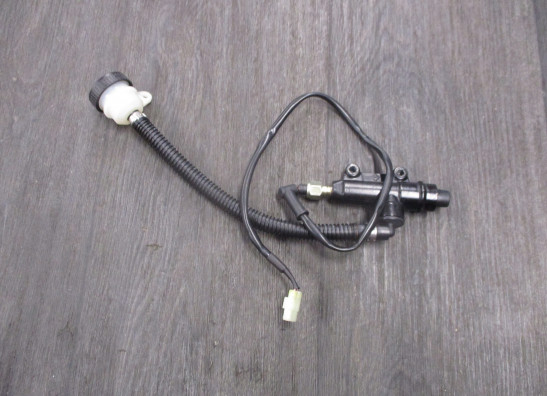 Rempomp achter Benelli 502 Cruiser 2019-2021