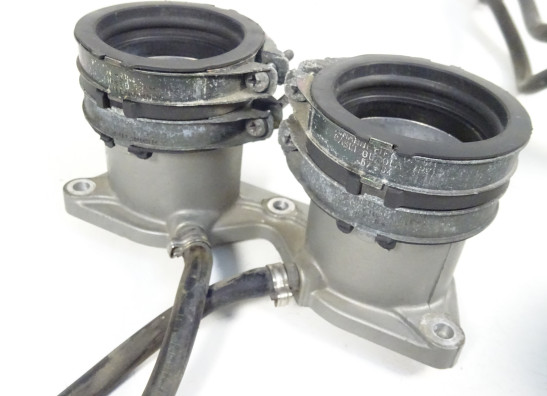 Inlaatspruitstuk MV Agusta 750 Brutale