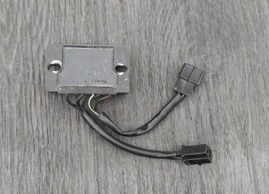 Spanningsregelaar Suzuki RGV 250