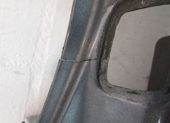 Rechter achterkant Yamaha XJ 600 Diversion