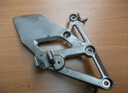 Fussrastetrager vorne rechts Honda CBR 600 F