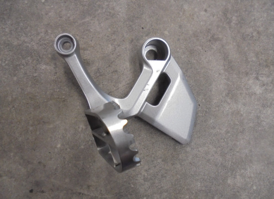 Main step holder left Yamaha Tracer 900 GT