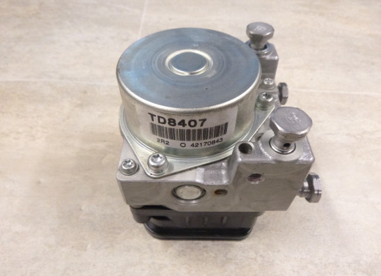 ABS pump Triumph Speed Triple 1050