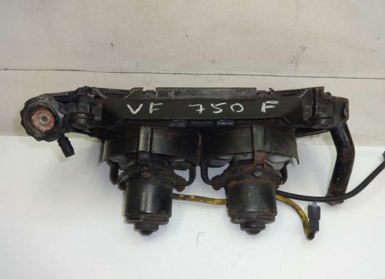 Kuhler Honda VF 700  750 F