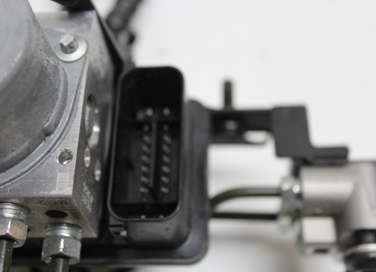 ABS pomp Yamaha MT 09