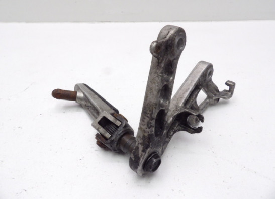 Fussrastetrager vorne rechts Honda CBR 400 RR