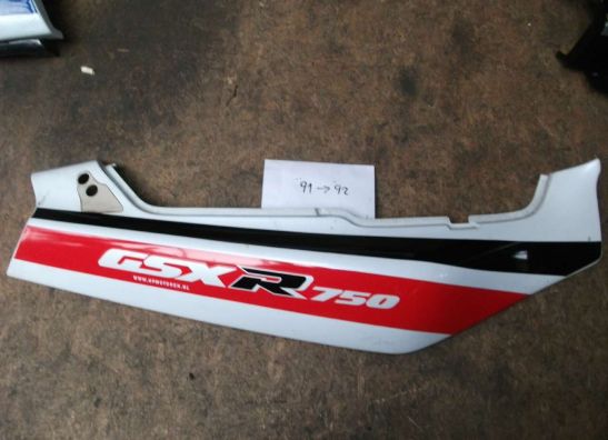 Rechter achterkant Suzuki GSX R 750