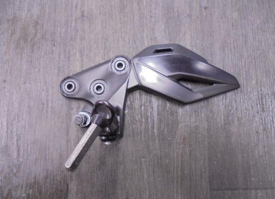 Fussrastetrager vorne links Suzuki GSX S 750
