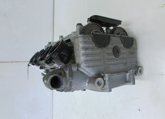 Cylinder head Suzuki GSX R 600