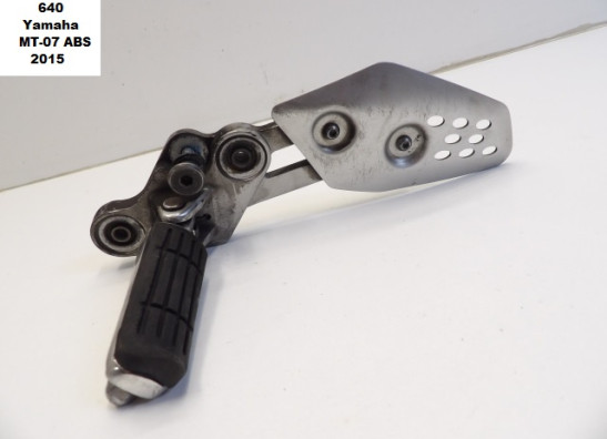 Main step holder left Yamaha MT 07