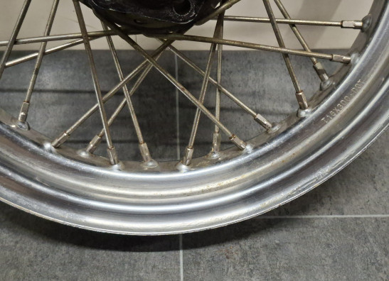 Llanta trasera Harley Davidson FLSTF Fat Boy