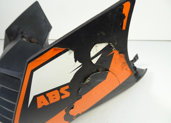 Cowl under KTM 125 Duke