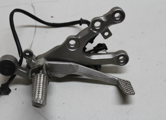 Main step holder right Yamaha YZF R6