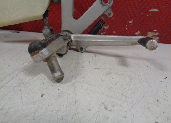 Fussrastetrager vorne rechts Honda CBR 400 RR