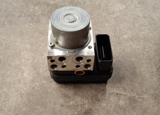ABS pomp Yamaha Tracer 7