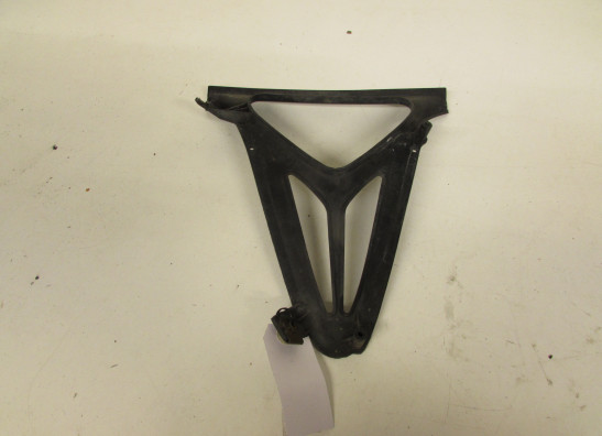 Cowl V shape under Yamaha YZF R6