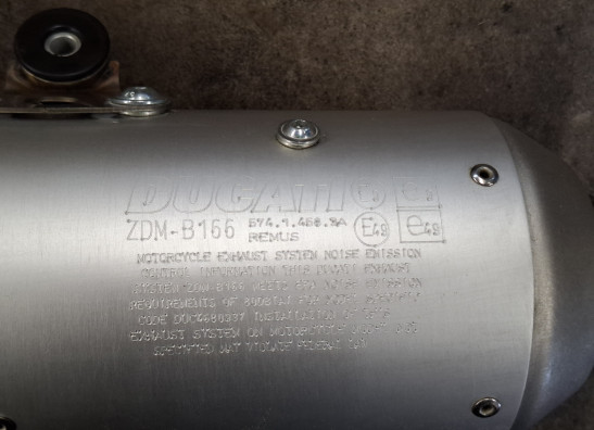 Auspuff Ducati Hypermotard 950