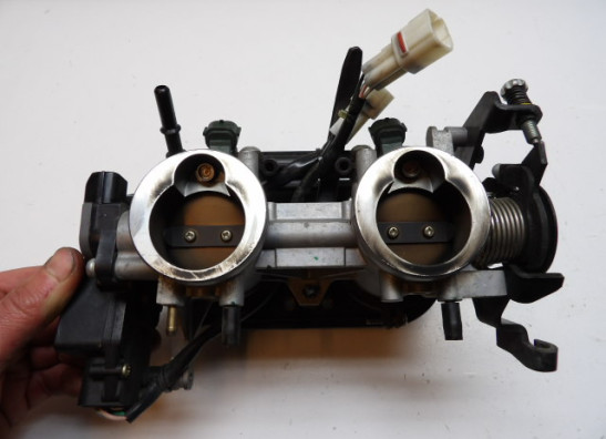 Gasklephuis Kawasaki ER 6